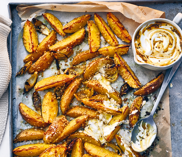 potato_wedges_with_spiced_yoghurt